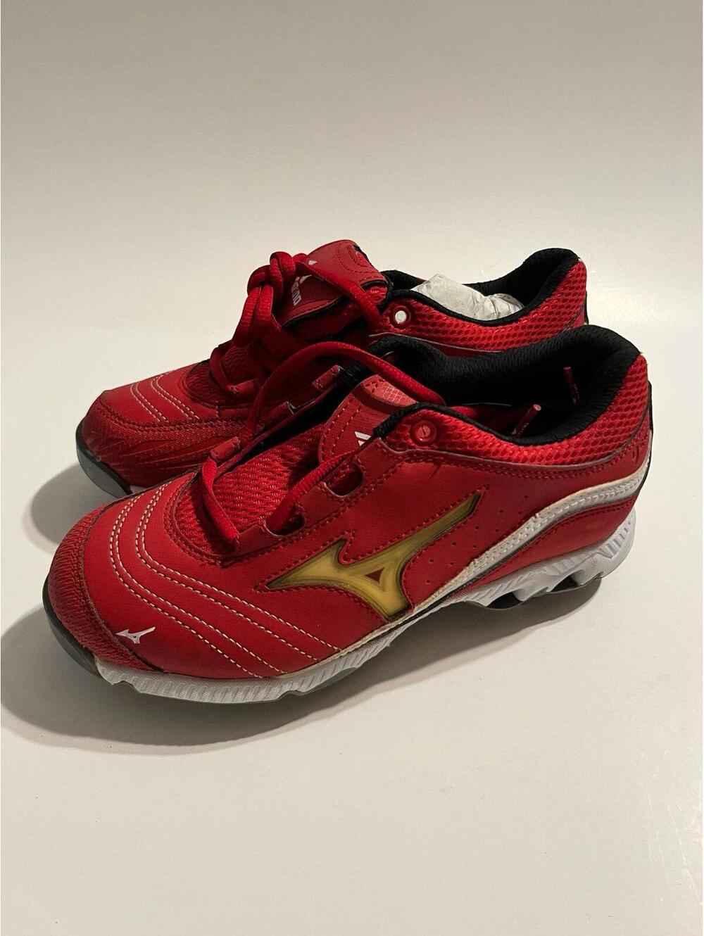 Mizuno Swift G2 Switch Red Women's Softball Cleats Size 5.5